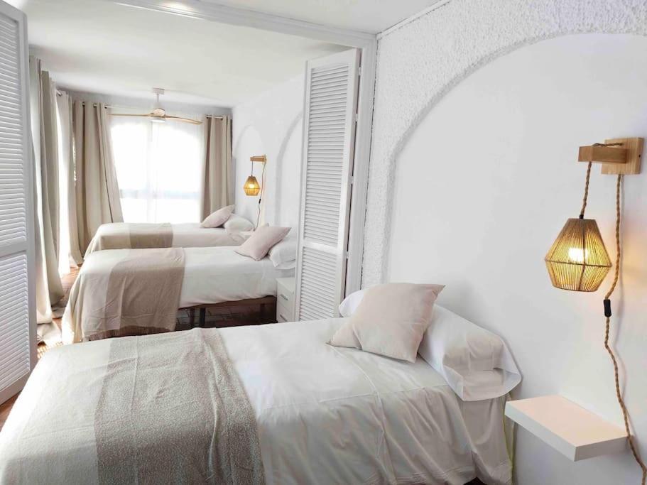 Caleta Beach House Villa Beatriz Sinese Design Torre Del Mar Εξωτερικό φωτογραφία