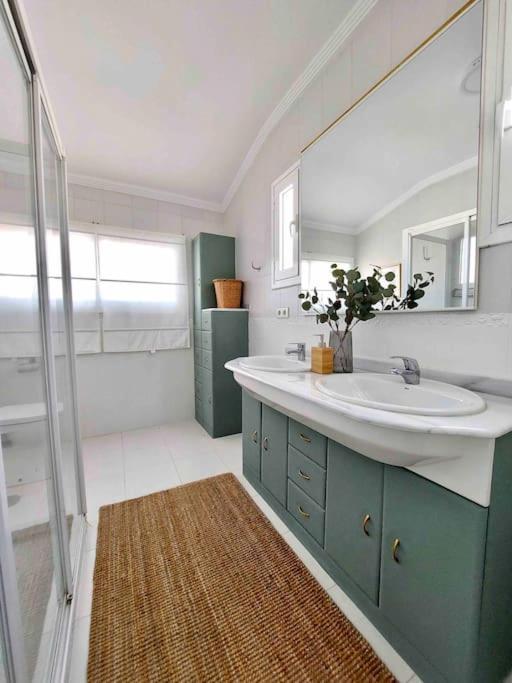 Caleta Beach House Villa Beatriz Sinese Design Torre Del Mar Εξωτερικό φωτογραφία