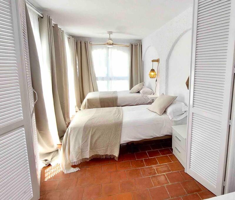 Caleta Beach House Villa Beatriz Sinese Design Torre Del Mar Εξωτερικό φωτογραφία