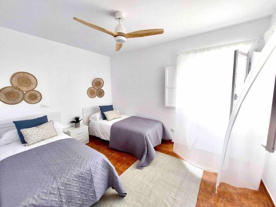 Caleta Beach House Villa Beatriz Sinese Design Torre Del Mar Εξωτερικό φωτογραφία